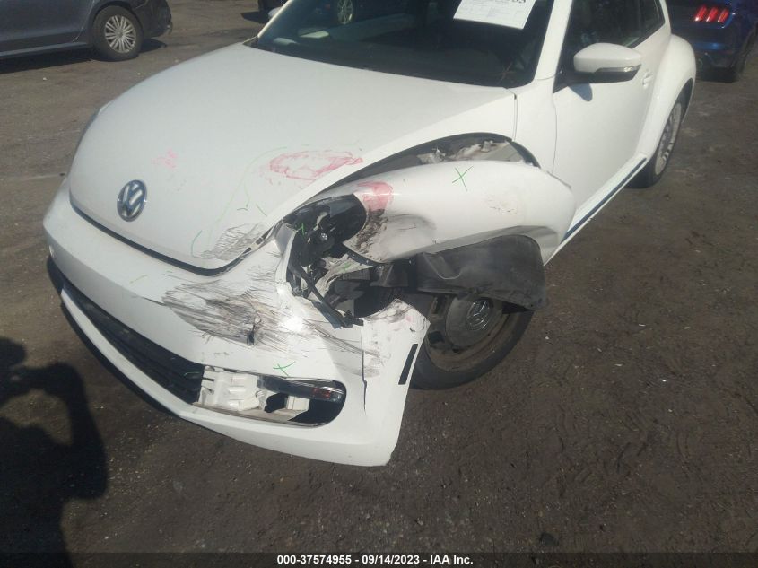2013 VOLKSWAGEN BEETLE COUPE 2.5L W/SUN - 3VWJX7AT9DM678098