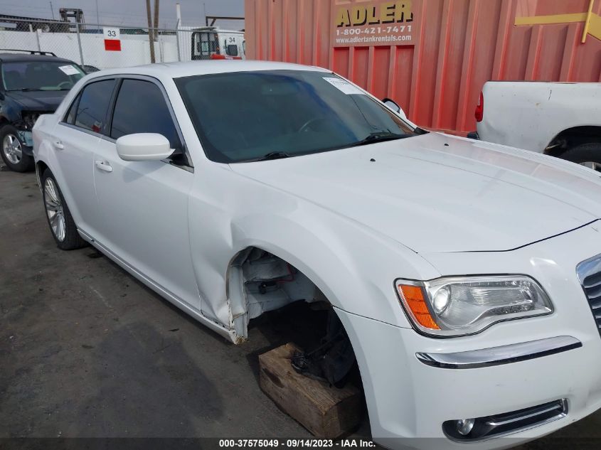 2013 CHRYSLER 300 - 2C3CCAAGXDH593894