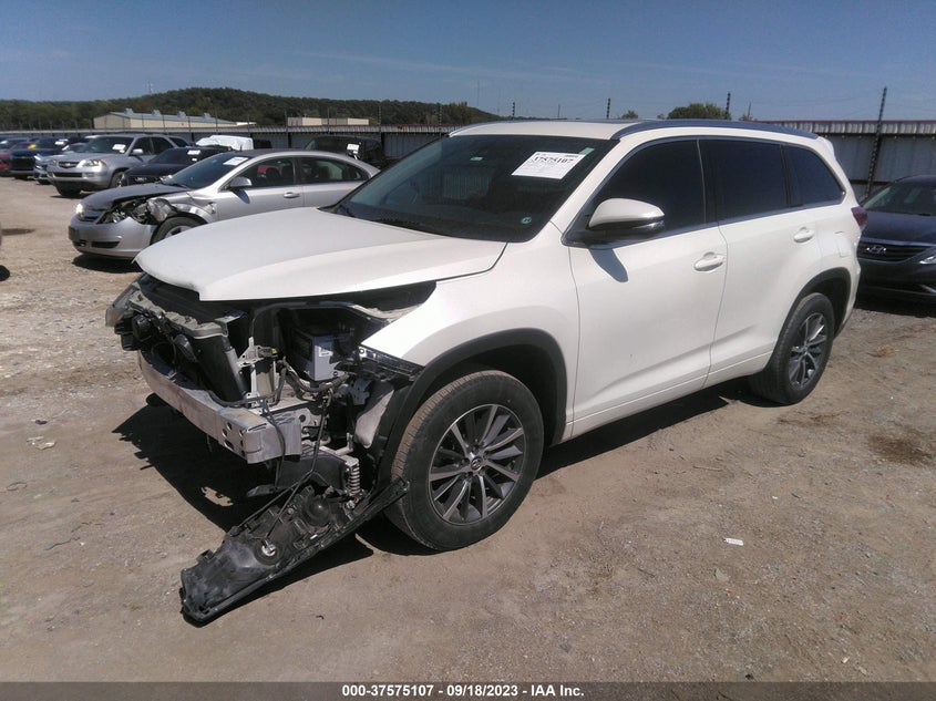 VIN 5TDKZRFH8JS538279 2018 TOYOTA HIGHLANDER SE/XLE