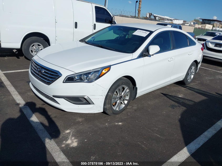 VIN 5NPE24AF5HH555180 2017 HYUNDAI SONATA SE