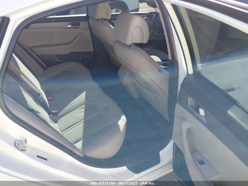 VIN 5NPE24AF5HH555180 2017 HYUNDAI SONATA SE