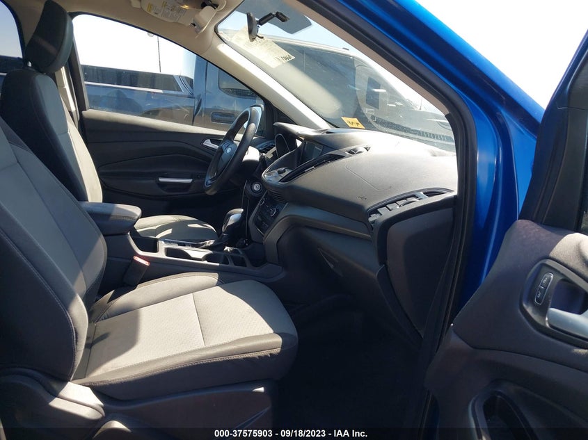 VIN 1FMCU0GD4JUA03337 2018 FORD ESCAPE SE