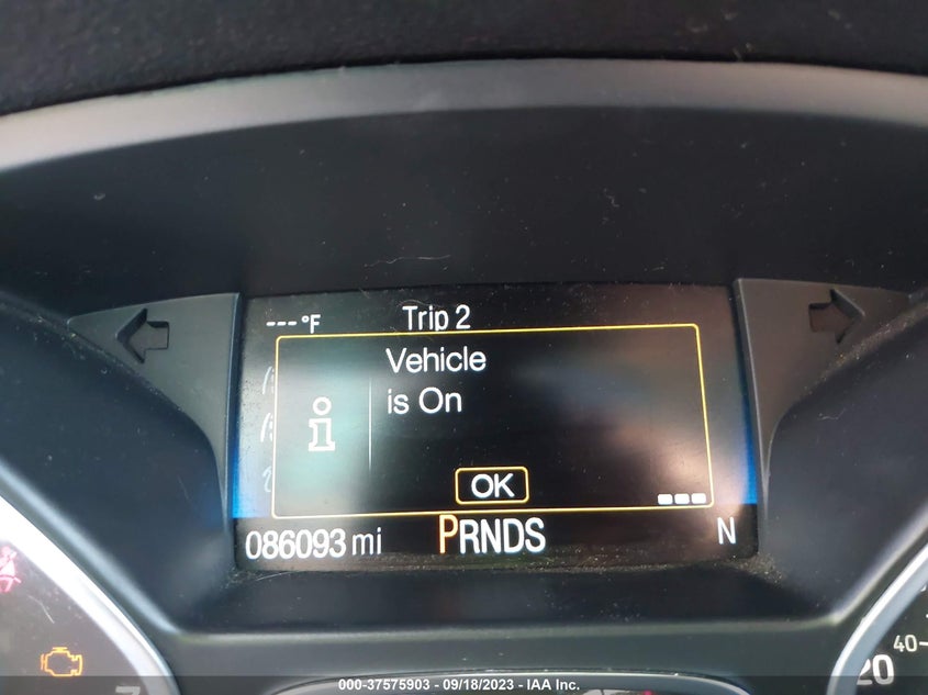 VIN 1FMCU0GD4JUA03337 2018 FORD ESCAPE SE