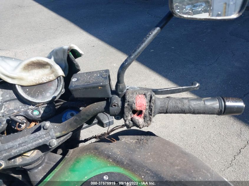 2000 KAWASAKI ZR1100 C JKAZRBC11YA038043