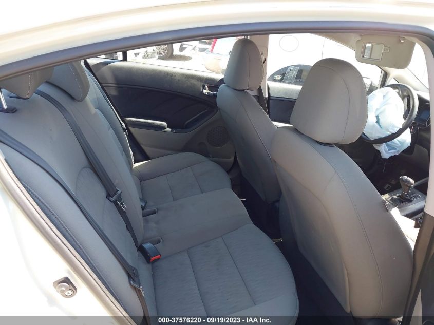 2015 KIA FORTE LX - KNAFK4A64F5295689