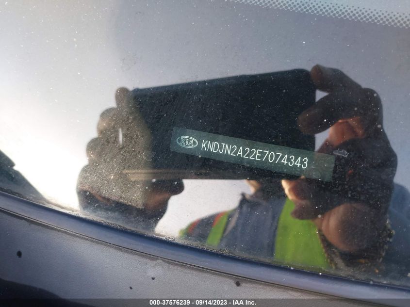 2014 KIA SOUL BASE - KNDJN2A22E7074343