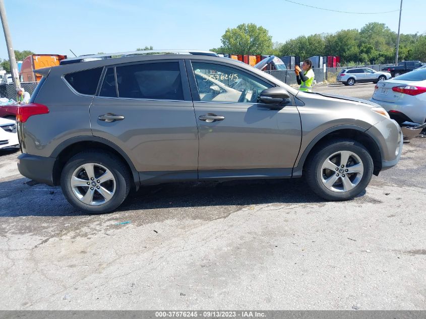 2015 TOYOTA RAV4 XLE - JTMWFREV0FD054420