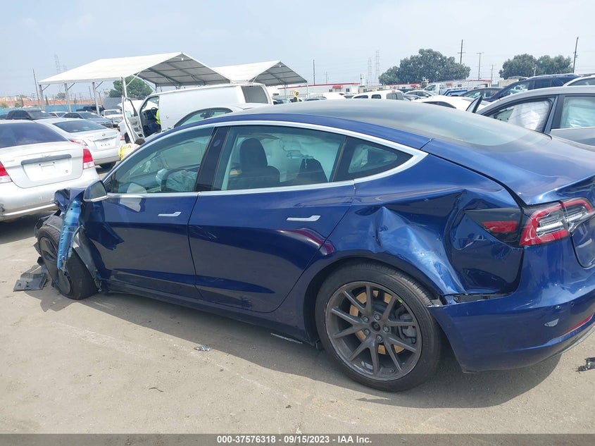 VIN 5YJ3E1EBXLF711063 2020 TESLA MODEL 3