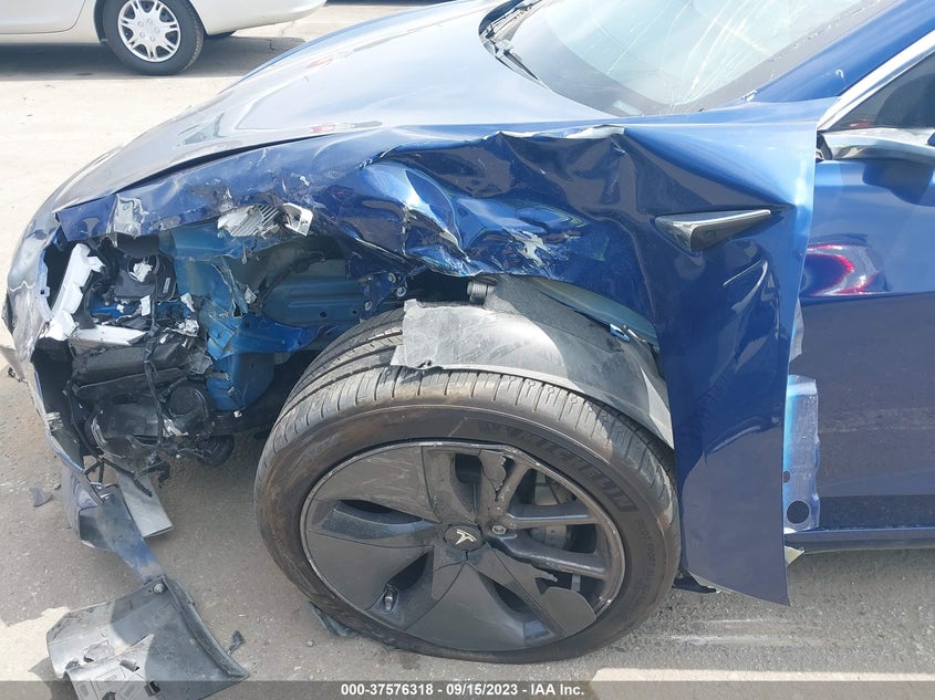 VIN 5YJ3E1EBXLF711063 2020 TESLA MODEL 3