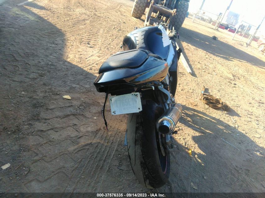 2002 SUZUKI GSX-R600 - JS1GN7BA522107593
