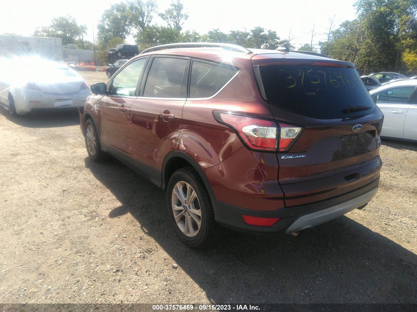 VIN 1FMCU9HD2JUC33378 2018 FORD ESCAPE SEL