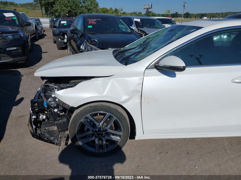 VIN 3KPF54AD4ME415548 2021 KIA FORTE EX