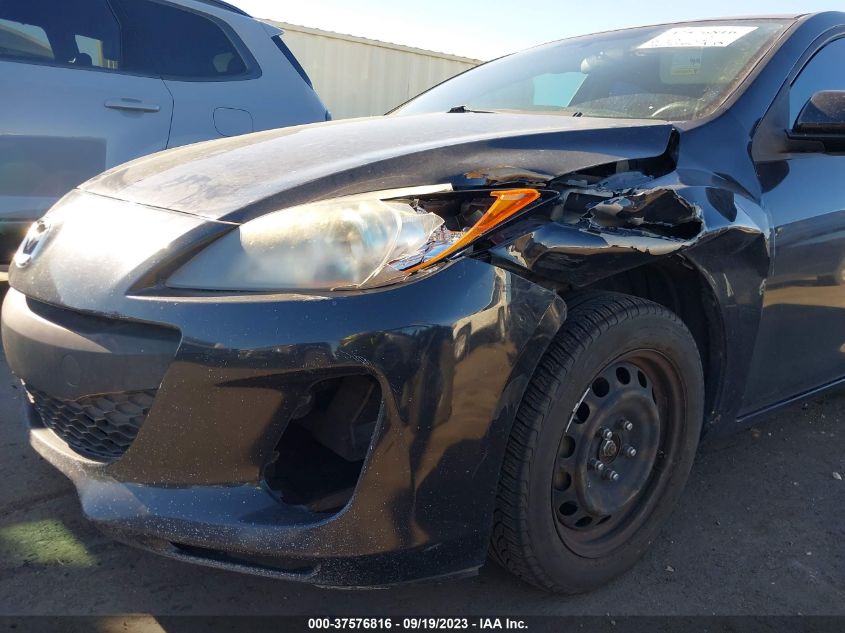 2013 MAZDA MAZDA3 I SPORT - JM1BL1UP4D1827366