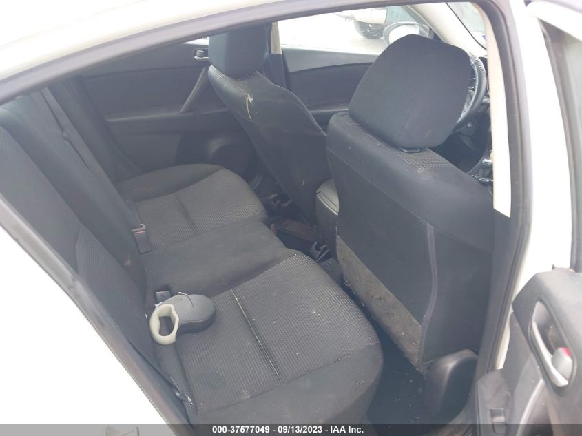 2013 MAZDA MAZDA3 I SPORT - JM1BL1U79D1714657