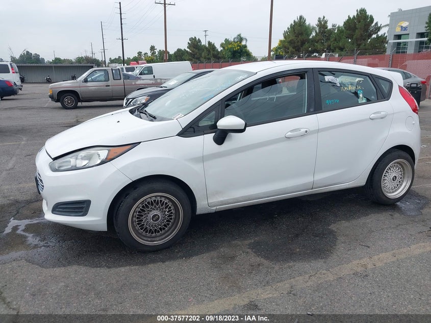 VIN 3FADP4EJ6HM135973 2017 FORD FIESTA SE