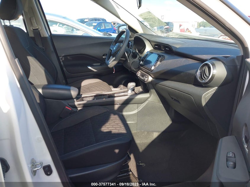 VIN 3N1CP5CV9ML513398 2021 NISSAN KICKS SV