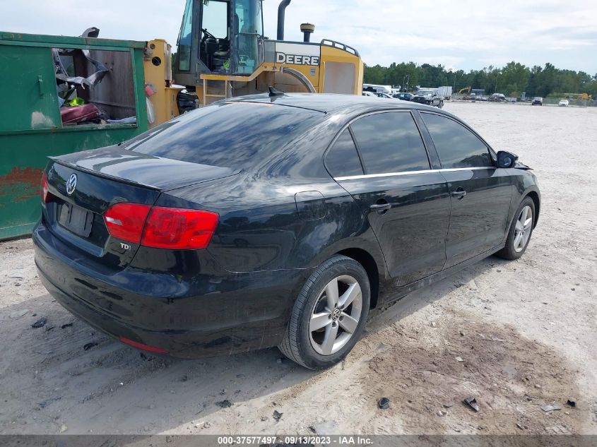 2013 VOLKSWAGEN JETTA SEDAN TDI - 3VW3L7AJXDM363006