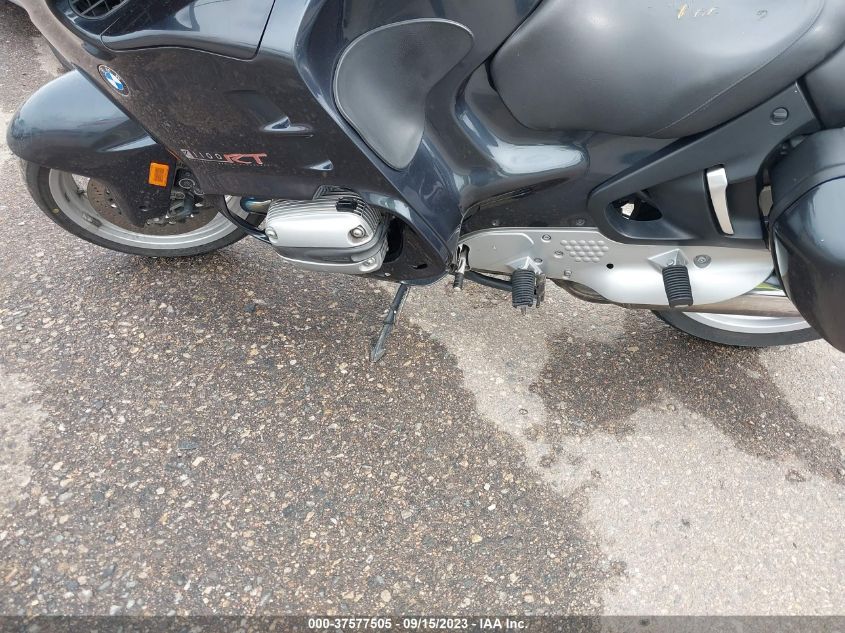 2000 BMW R1100 RT WB10418A3YZC67843