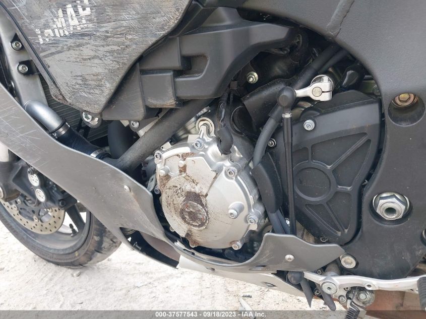 2016 YAMAHA YZFR1S JYARN42E9GA000121
