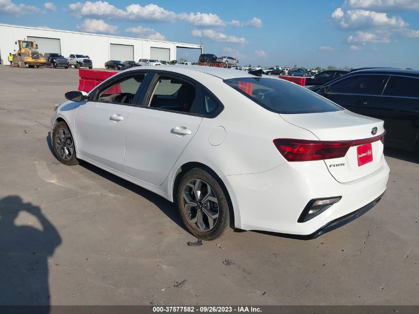 3KPF24AD1LE201950 Kia Forte LXS 3