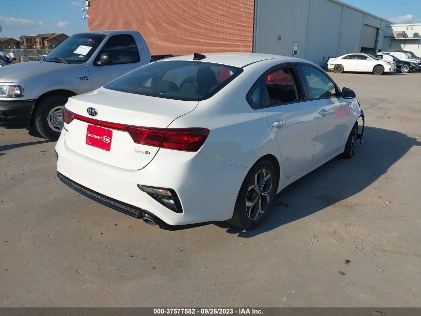 3KPF24AD1LE201950 Kia Forte LXS 4