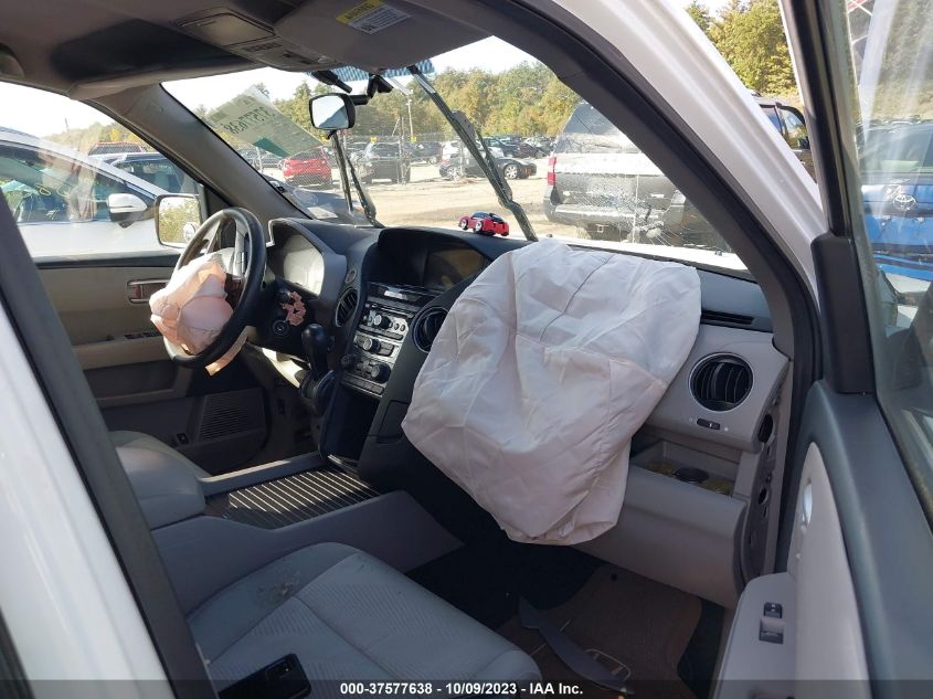 2014 HONDA PILOT LX - 5FNYF4H22EB025781