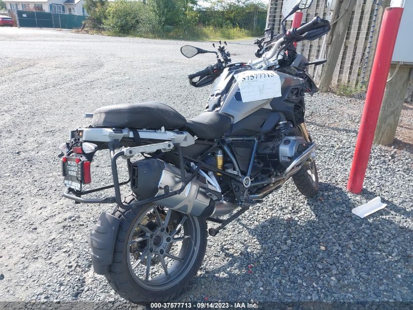 2017 BMW R1200 GS WB10A6104HZ656172