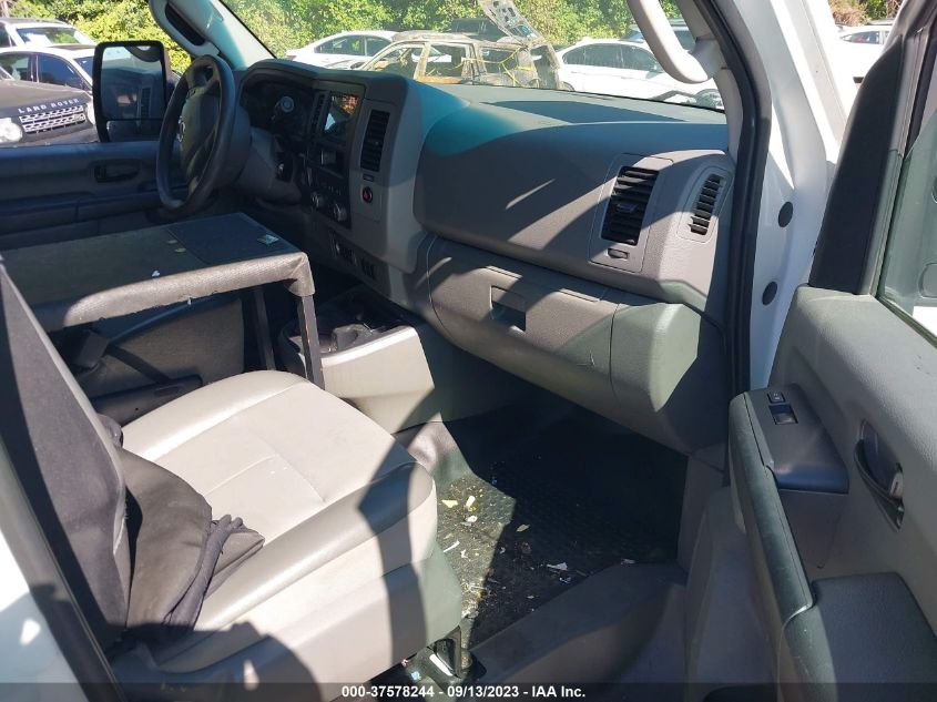 2014 NISSAN NV CARGO NV2500 HD S V8 1N6AF0KX4EN104219