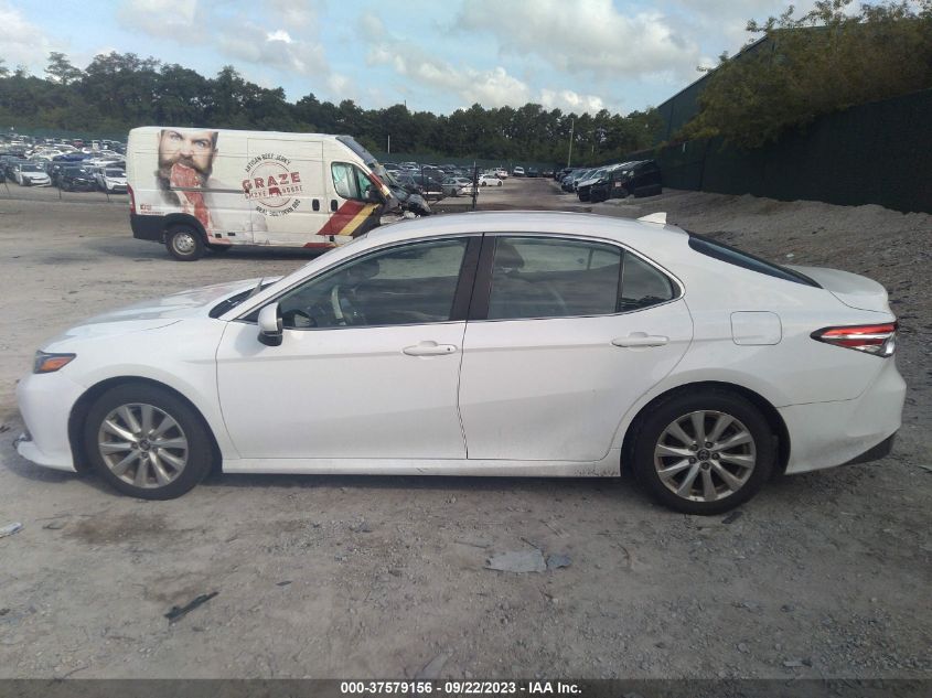 2020 TOYOTA CAMRY LE - 4T1C11AK2LU880062