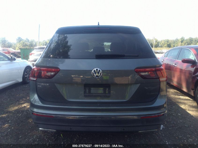 3VV3B7AX2KM089955 Volkswagen Tiguan SE/SEL/SEL R-LINE 16