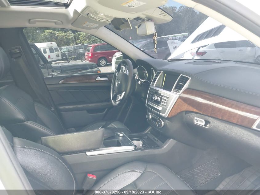 2015 MERCEDES-BENZ GL 450 4JGDF6EE3FA496935
