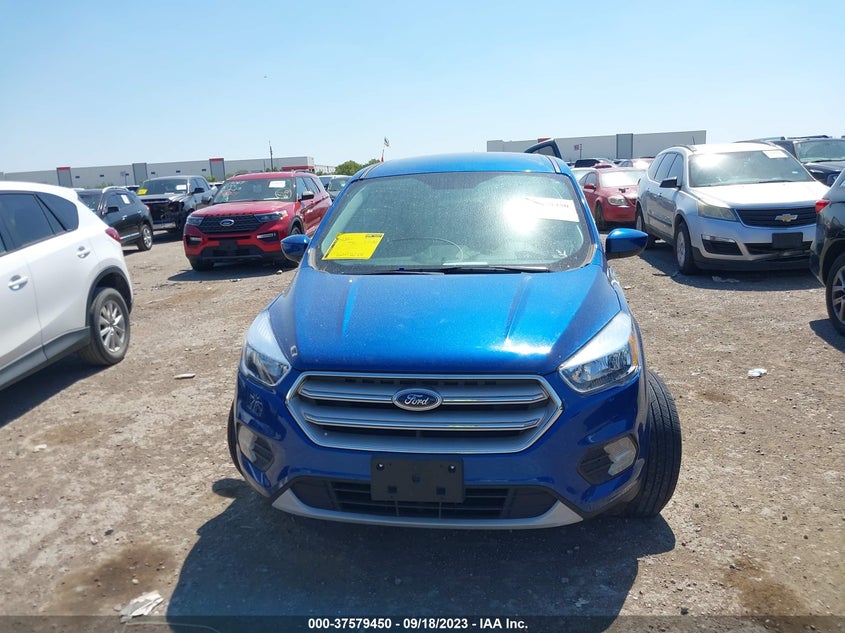 VIN 1FMCU9GD6KUA22249 2019 FORD ESCAPE SE