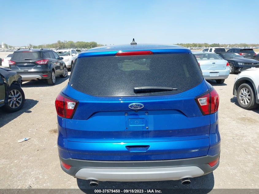 VIN 1FMCU9GD6KUA22249 2019 FORD ESCAPE SE