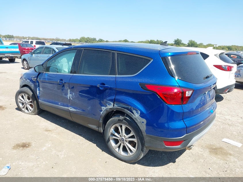 VIN 1FMCU9GD6KUA22249 2019 FORD ESCAPE SE