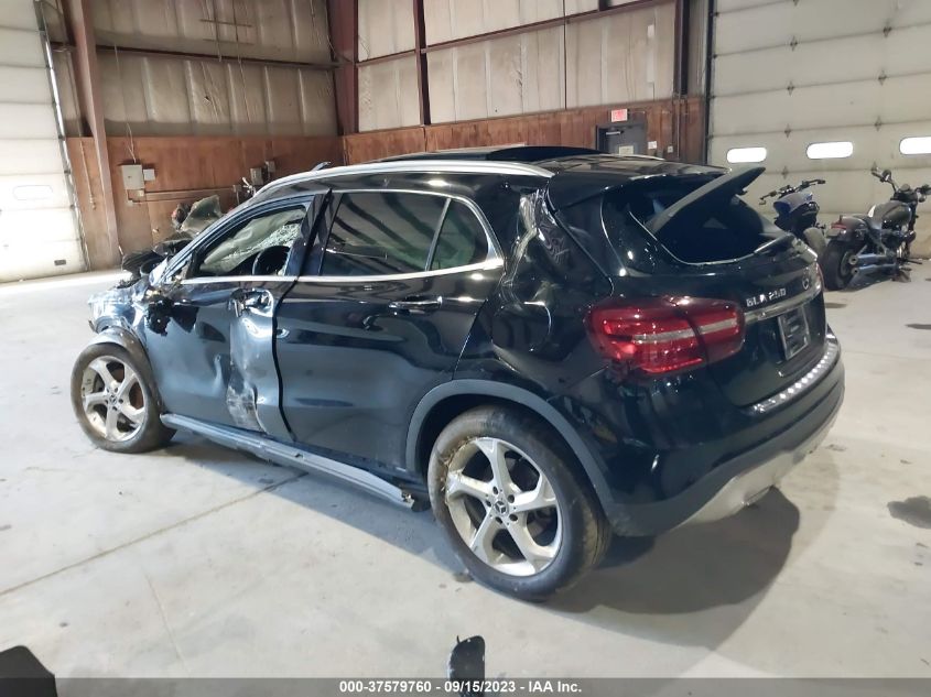 VIN WDCTG4GB7KJ586484 2019 MERCEDES-BENZ GLA no.3