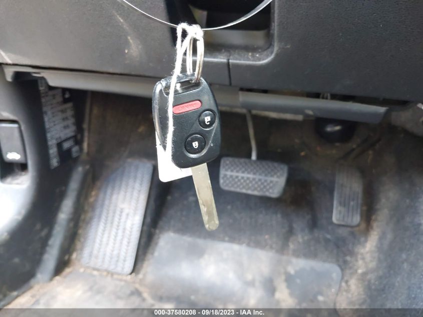 2013 HONDA FIT - JHMGE8H37DC061930