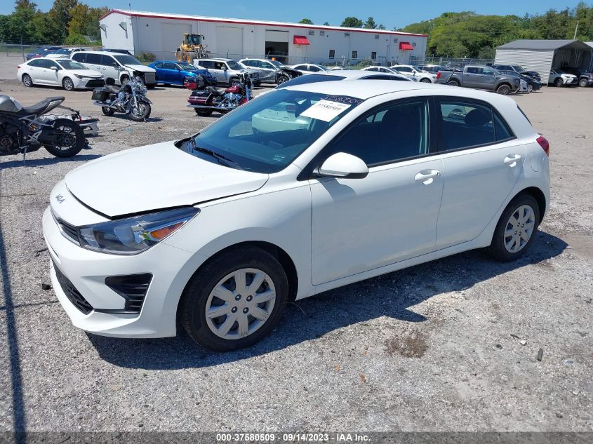 3KPA25AD3PE528131 Kia Rio 5-Door S 2