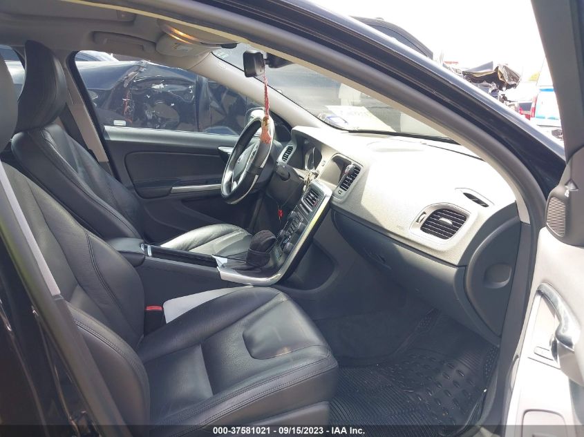 2014 VOLVO S60 T5 - YV1612FS8E2273267