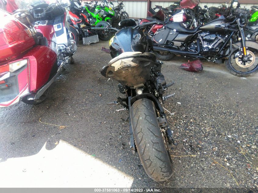 2016 KAWASAKI ZR800 B JKBZRCB16GDA13920