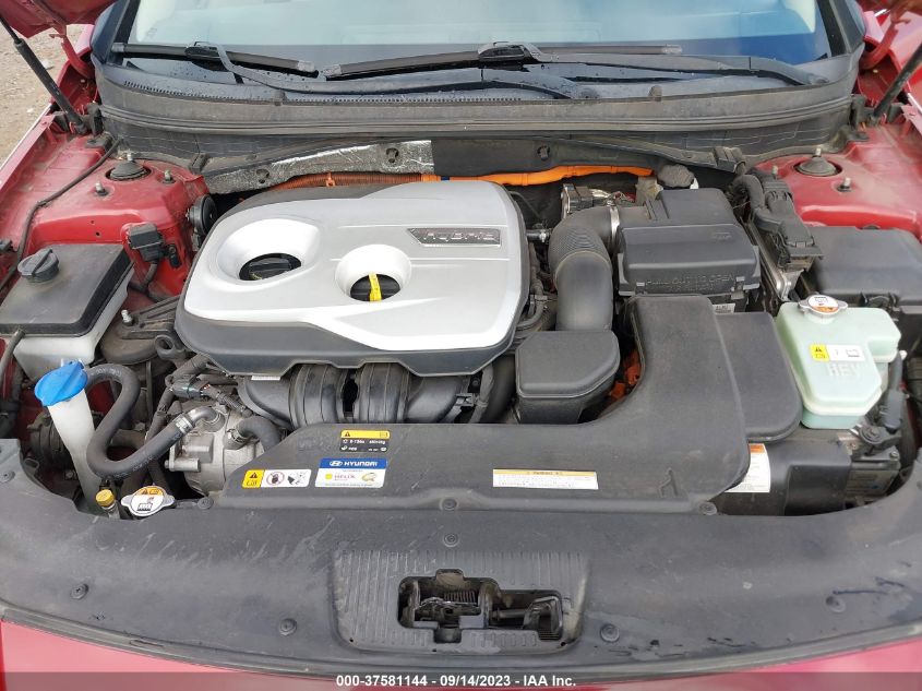 2016 HYUNDAI SONATA HYBRID SE - KMHE24L18GA008827