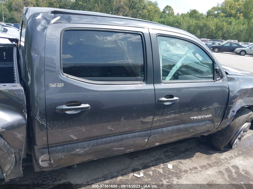 VIN 5TFCZ5AN2KX207803 2019 TOYOTA TACOMA 4WD SR/SR5/TRD SPORT