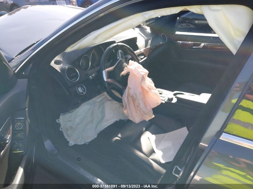 2014 MERCEDES-BENZ C-CLASS C 250 - WDDGF4HB3EA947440