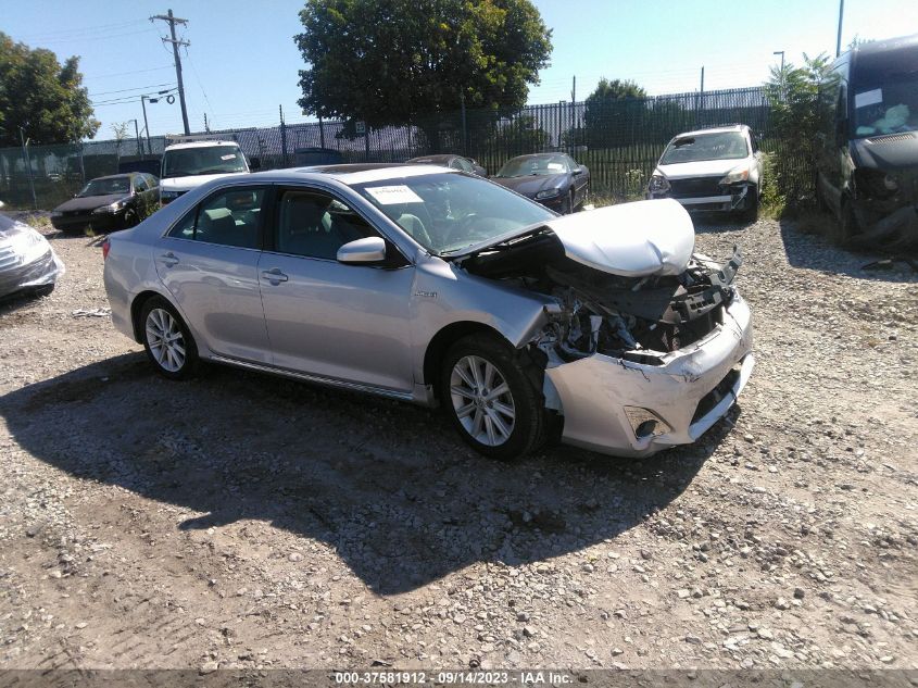 2013 TOYOTA CAMRY HYBRID LE/XLE - 4T1BD1FKXDU093082