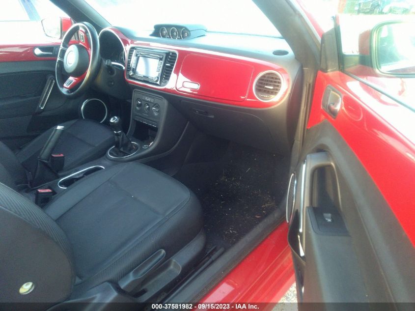 2013 VOLKSWAGEN BEETLE CONVERTIBLE 2.0L TDI 3VW6L7AT4DM816387