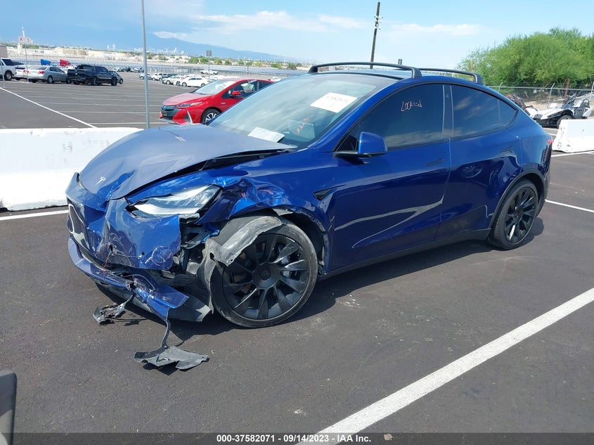VIN 5YJYGAEE8MF215609 2021 TESLA MODEL Y LONG RANGE