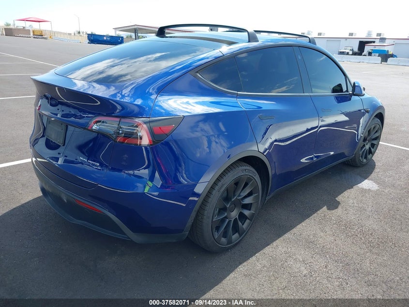 VIN 5YJYGAEE8MF215609 2021 TESLA MODEL Y LONG RANGE
