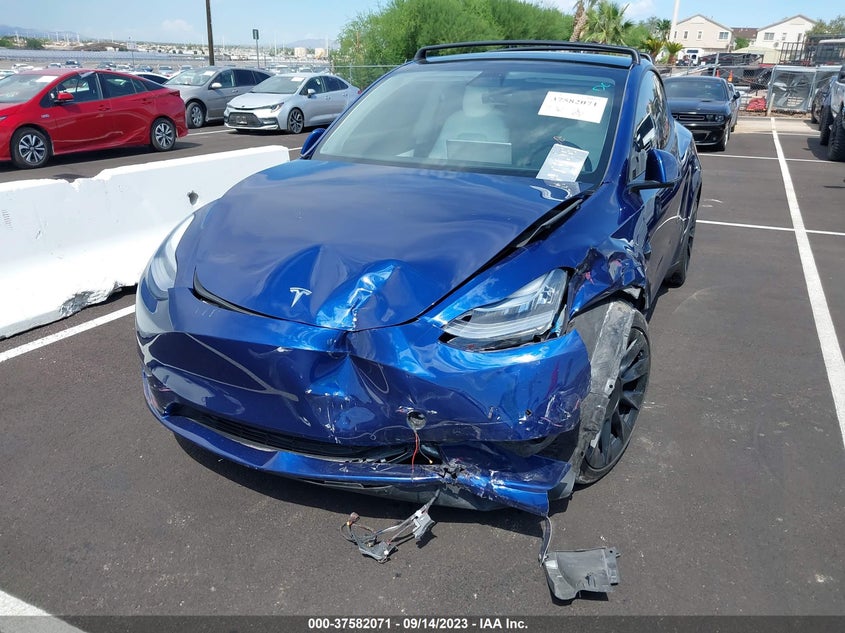 VIN 5YJYGAEE8MF215609 2021 TESLA MODEL Y LONG RANGE