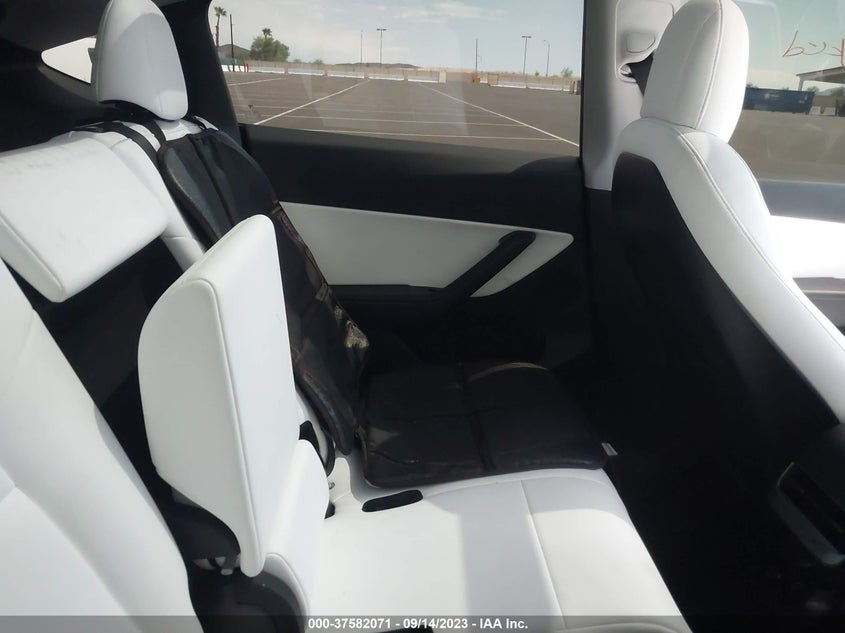 VIN 5YJYGAEE8MF215609 2021 TESLA MODEL Y LONG RANGE