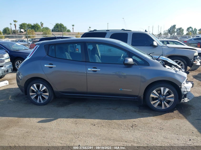 VIN 1N4BZ0CP1HC306633 2017 NISSAN LEAF SV