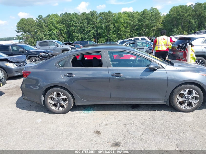 VIN 3KPF24AD7ME377838 2021 KIA FORTE LXS
